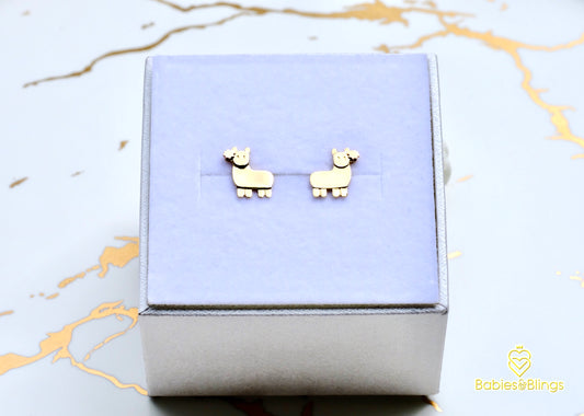 18k Gold Little Alpaca with Screwback Lock