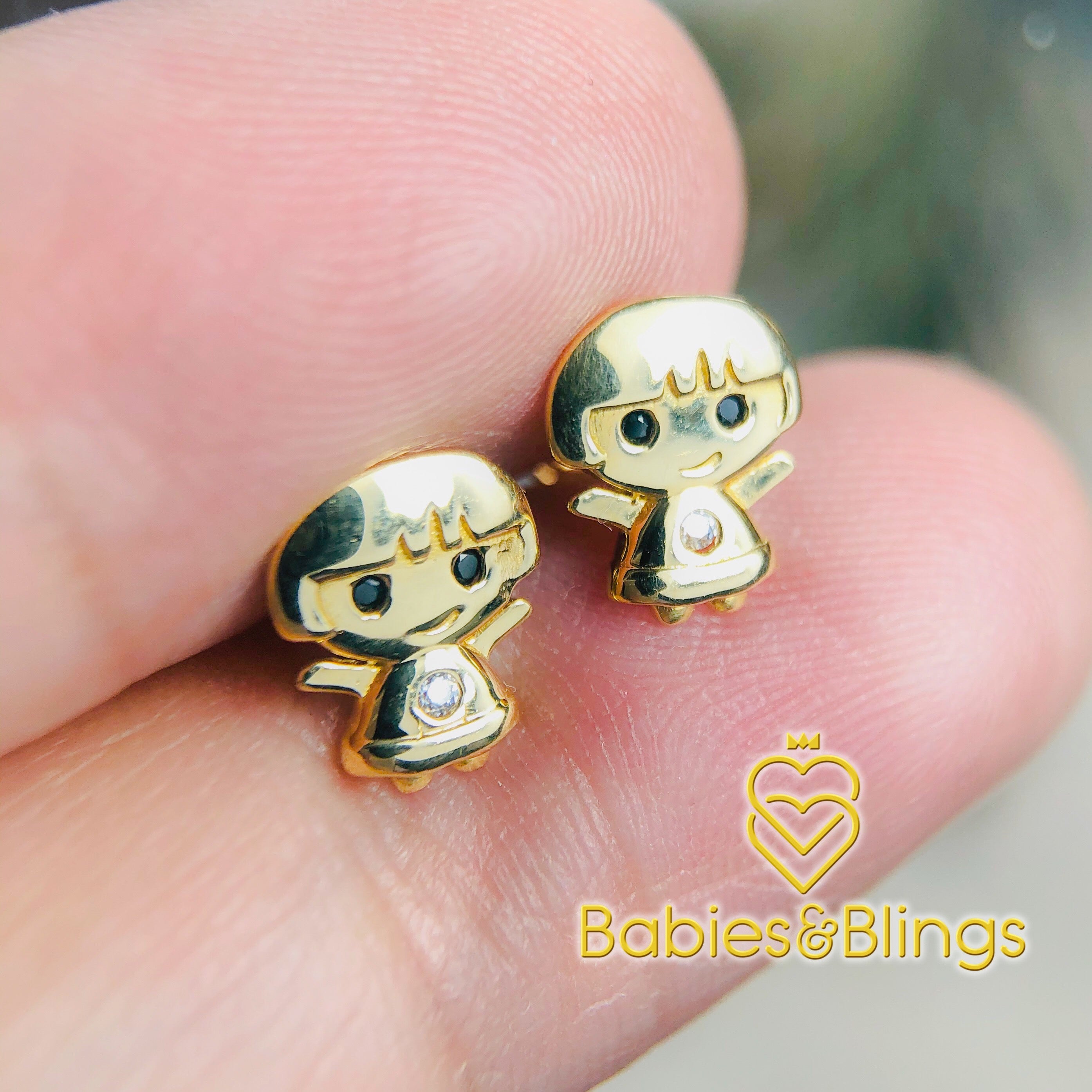 18k Gold Cutie Girl with Screwback Lock